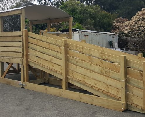 Corohawk Bobby Calf Pen and Ramp